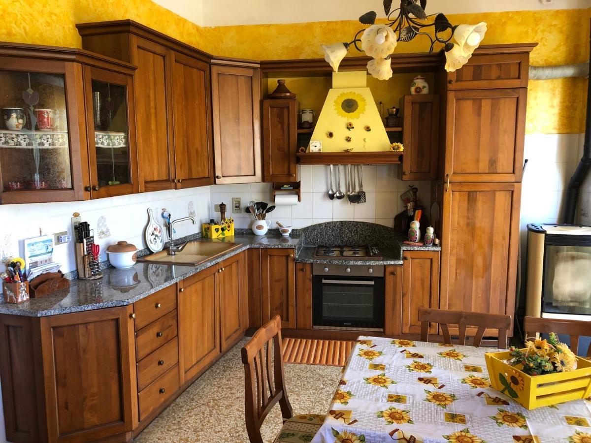 La Casa Di Marco Appartement Imperia Buitenkant foto